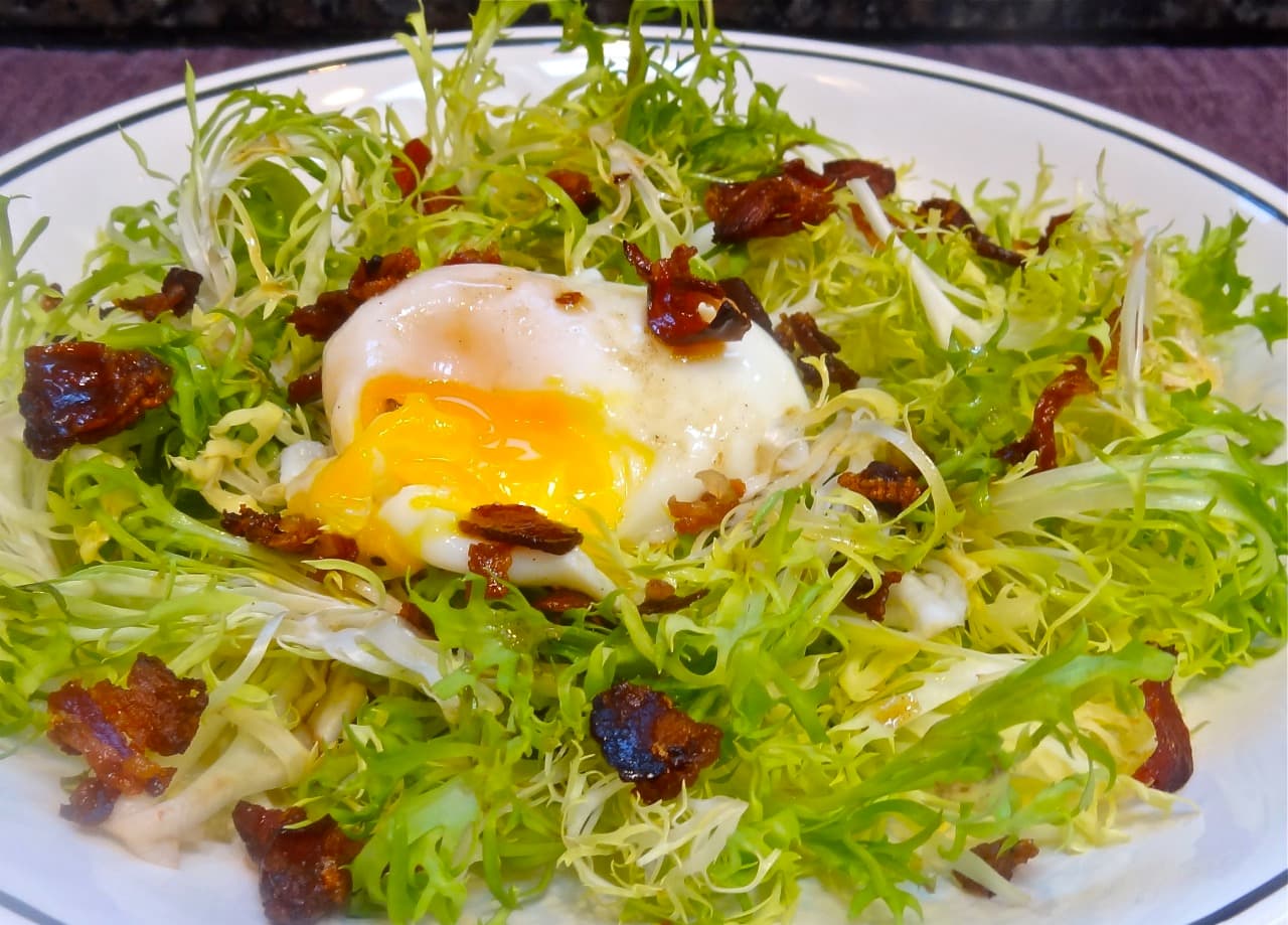 Frisee aux Lardons