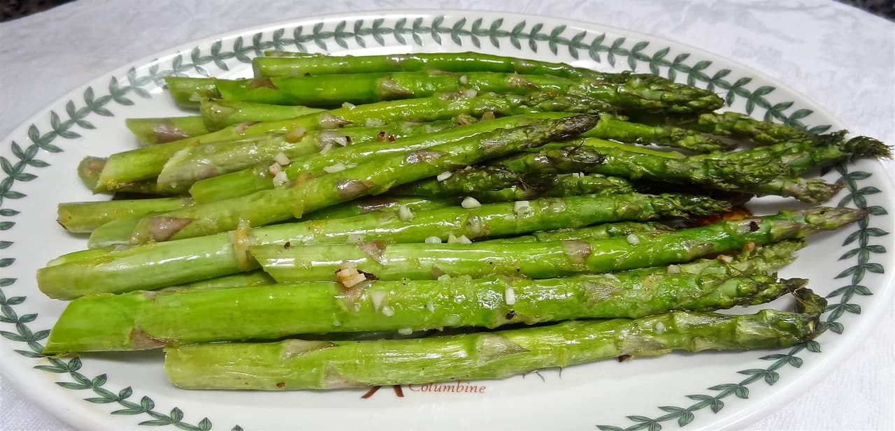 Lemony Roasted Asparagus