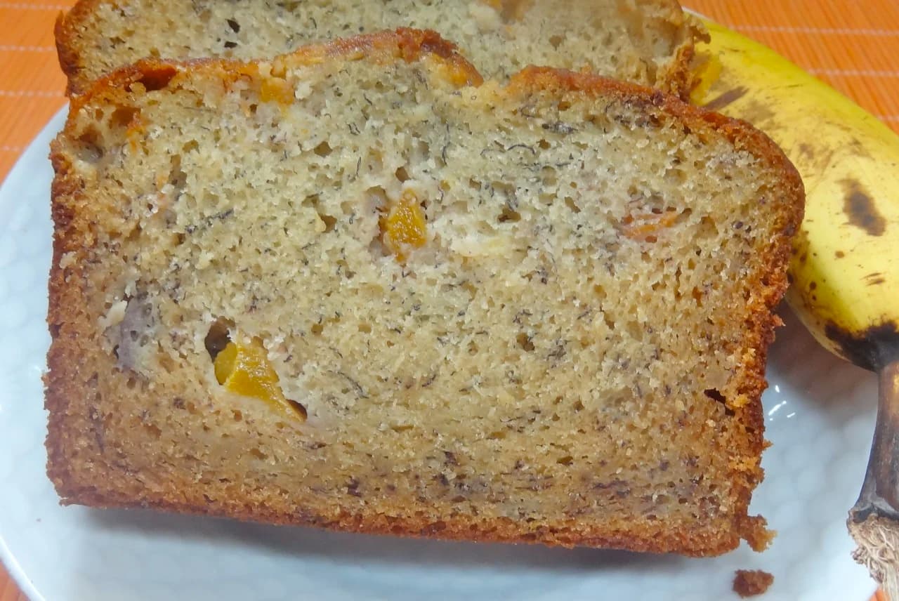 Banana Bread with Fresh Mango