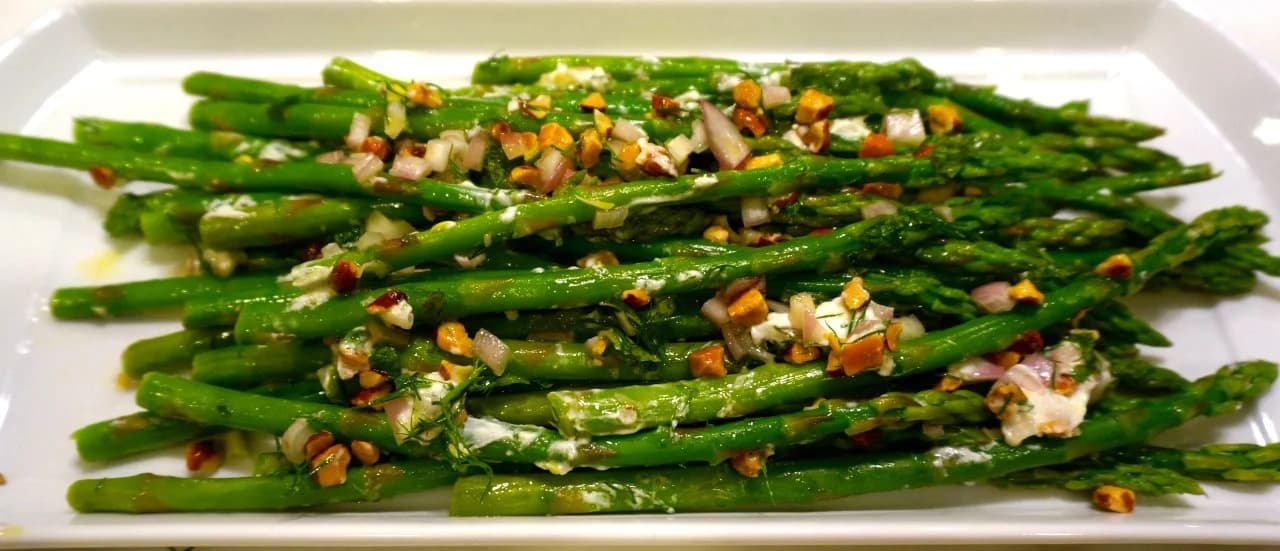 Asparagus Salad with Toasted Almonds and Goat Cheese