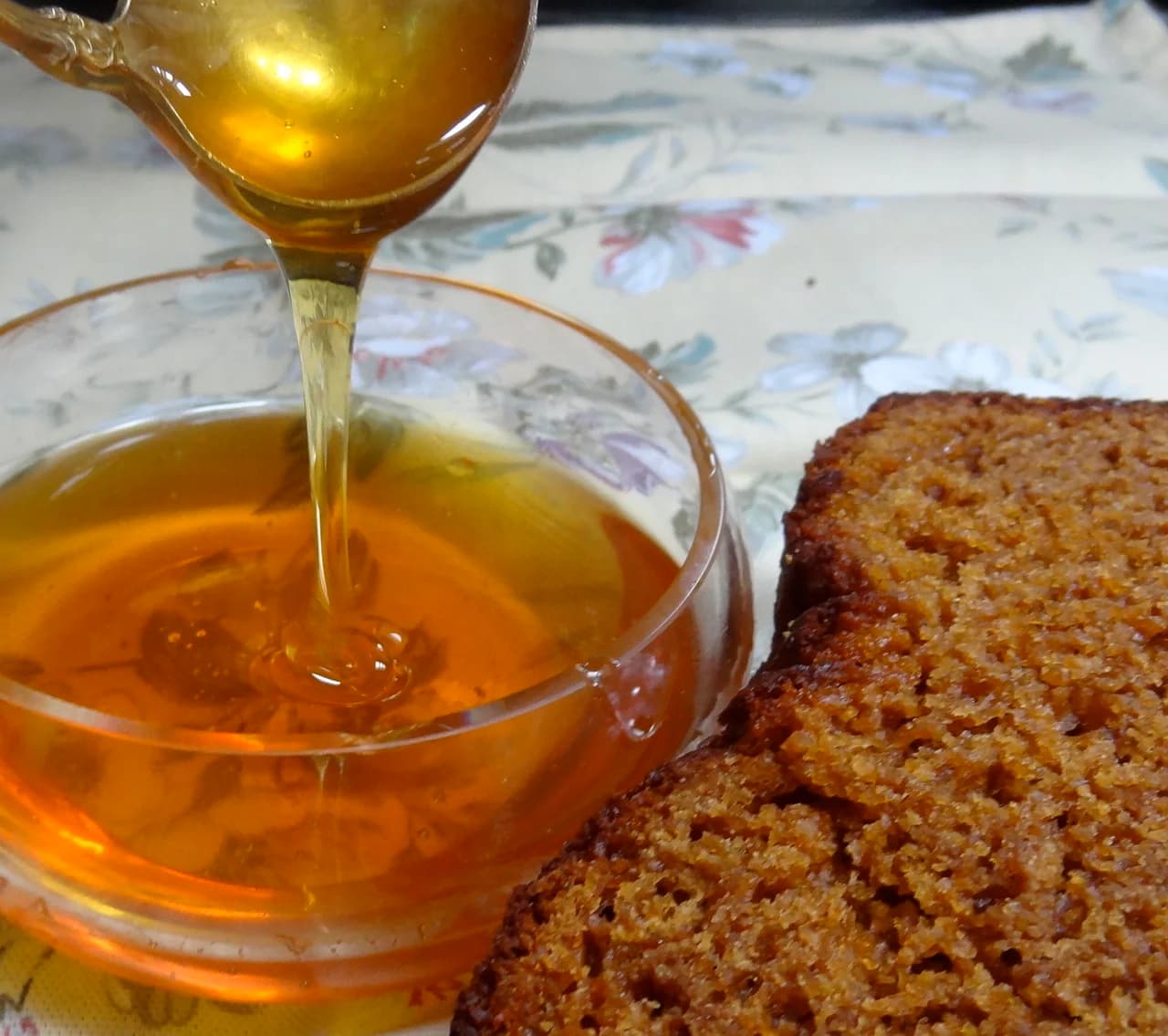 Aunt Belle’s Spicy Honey Cake