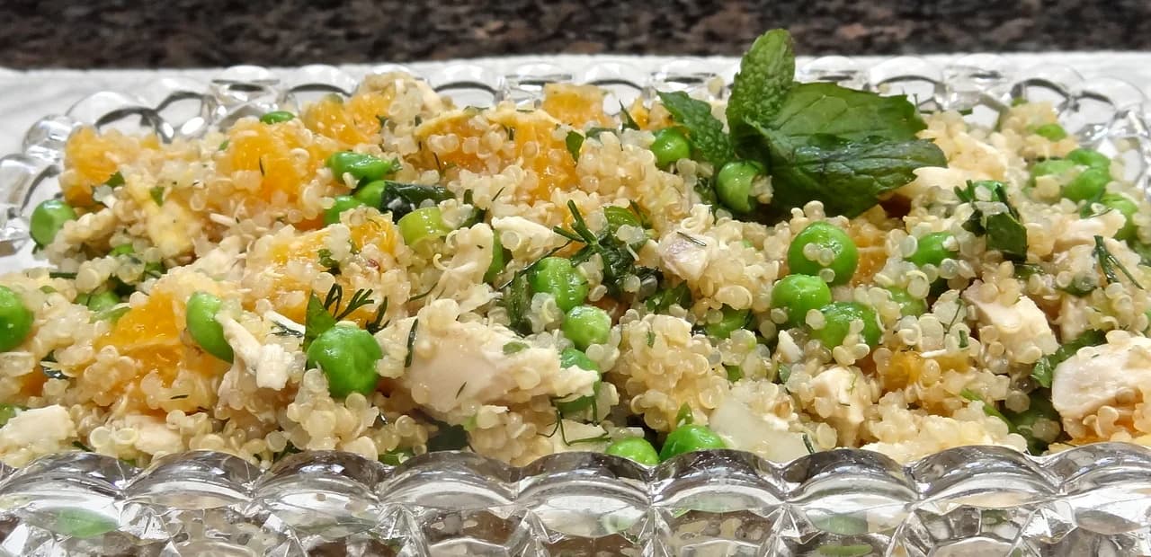 Chicken Salad with Quinoa and Oranges