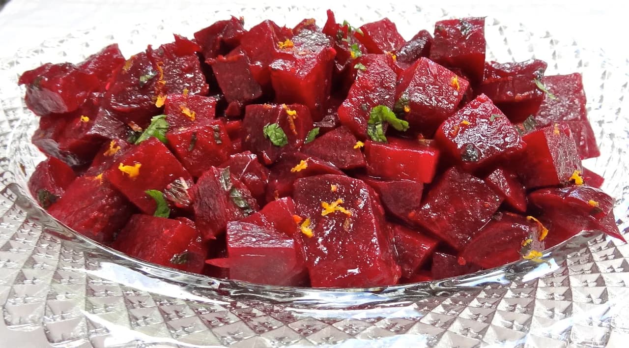Beet Salad with Orange, Mint and Lime