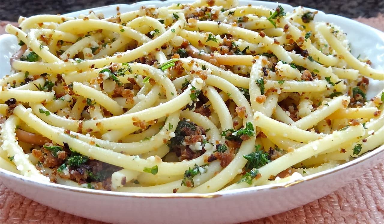Spaghetti with Breadcrumbs