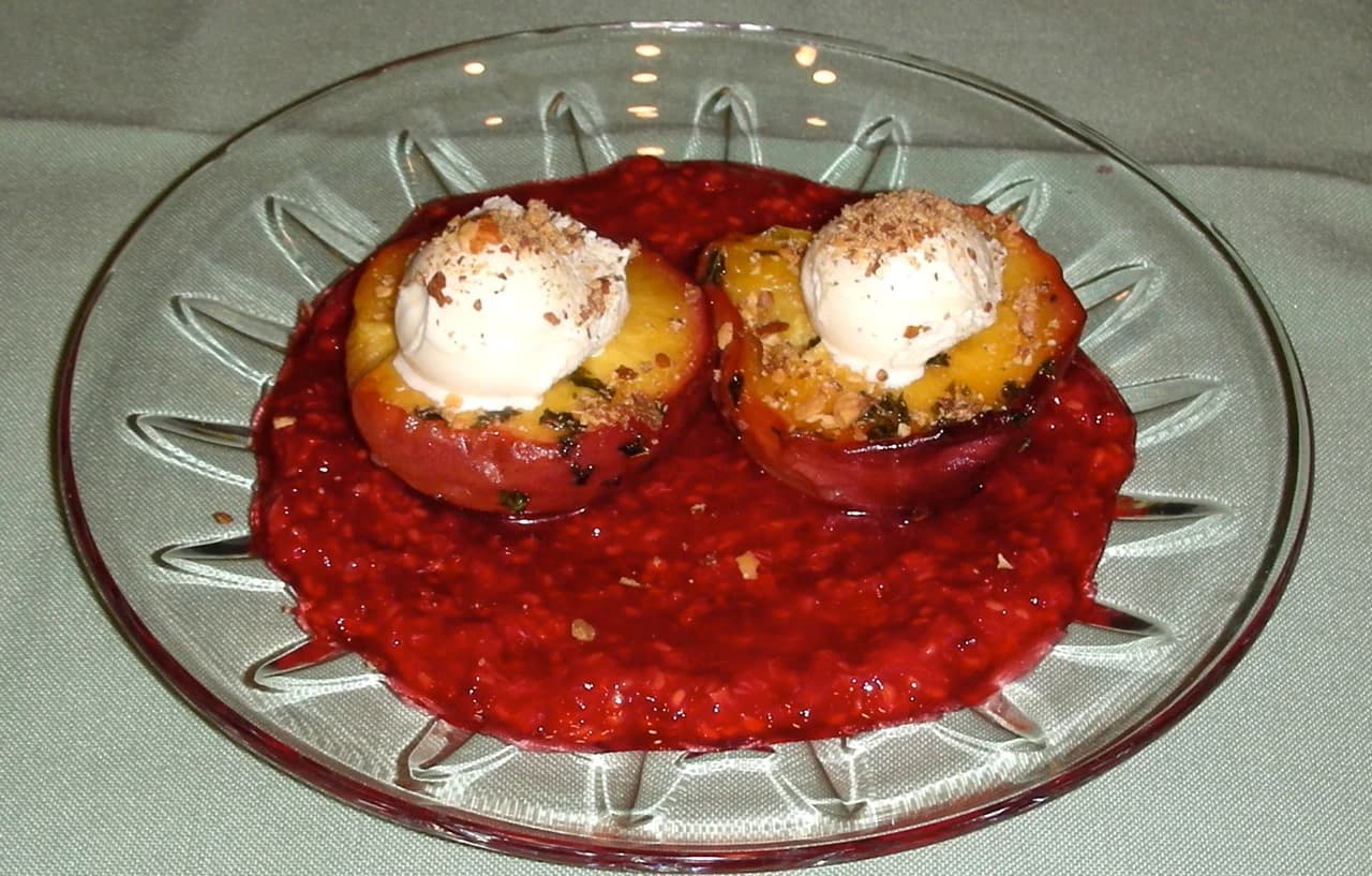 Grilled Peach Melba