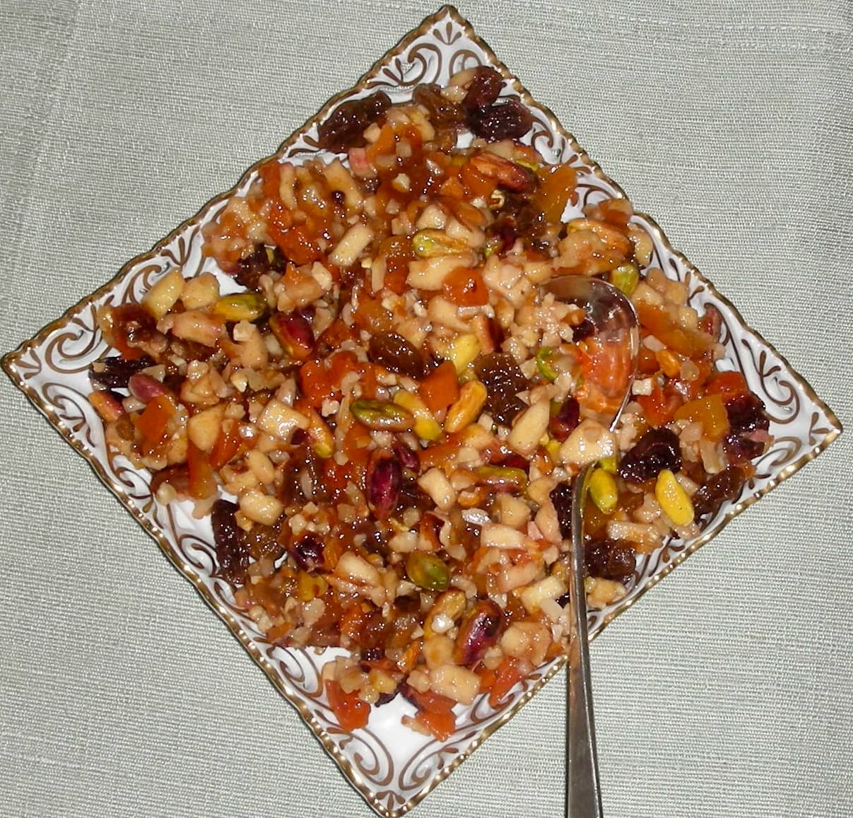 Haroset with Pistachios and Pepper